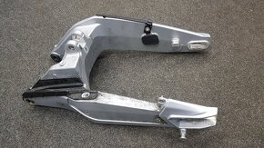 APRILIA RS 660 EXTREMA KYVNÁ VIDLICE - 2