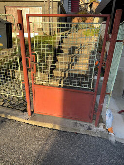 Kovová vrata, branka, plotová pole s žebříkovým výpletem - 2