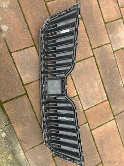 Maska Skoda Superb 3 - 2