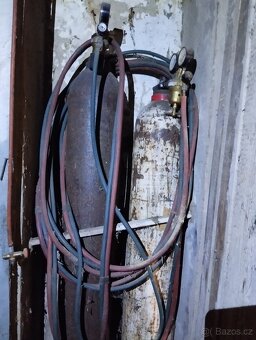 Staré láhve na sváření - 2