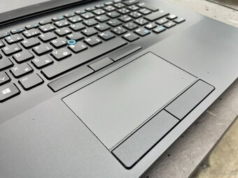 netradičně dotykový Dell E7470 - procesor 6.gen., FullHD - 2