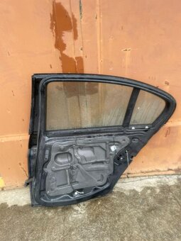 BMW E90 Dveře zadní právě - 2