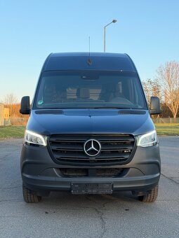 Mercedes Benz Sprinter 907 - 2