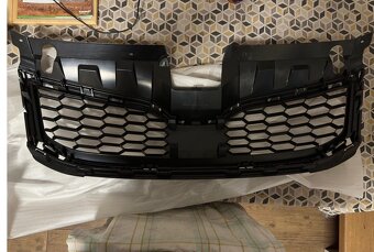 Octavia 3 honeycomb - 2