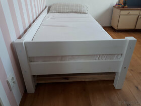 Masivní nová postel - borovice - 2