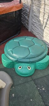 Pískoviště želva Little Tikes s víkem - 2