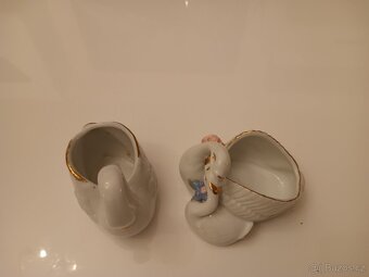 Keramické labutě. - 2