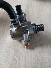 Prodám čerpadlo 04E127026L - 2