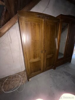 Starožitné skříně - 2