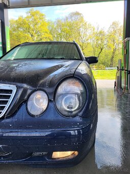 Mercedes Benz E W210 - 2