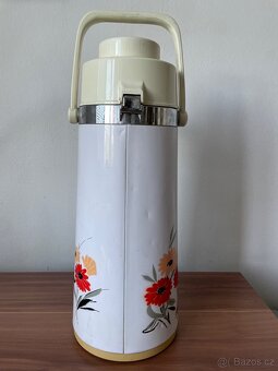 Retro čínská termoska s pumpičkou 2,2 l 80 léta - 2