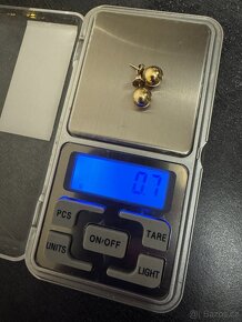 Zlaté náušnice 0,7g - 2
