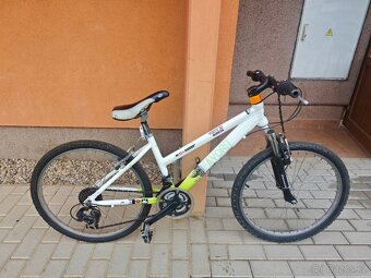 Dětské/juniorské horské kolo Favorit Vento SX 24" – 18 rych - 2