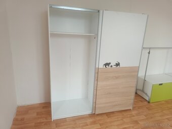 Šatní skříň - 2