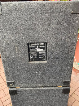 Basové boxy Behringer - 2