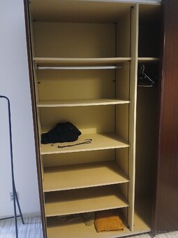 Šatní skříň - 2