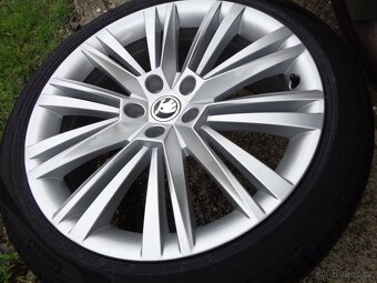 nový originál Škoda Superb 19 alu kola 5x112 - 2