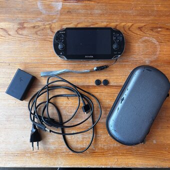 Sony Playstation PS Vita OLED 1100 - 2