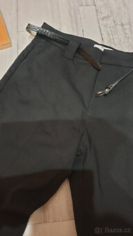 Krásné společenské kalhoty Bershka - 2