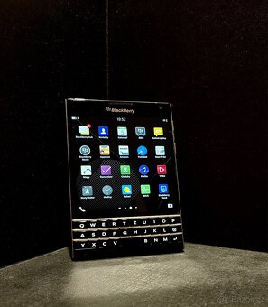 BlackBerry Q30 Passport – plně funkční,krásný stav - 2
