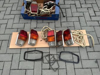 Volha Gaz 24, nové originální zadní lampy - 2
