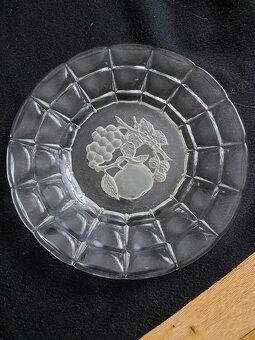 starožitné misky a tácy s ornamentální řezbou - 2