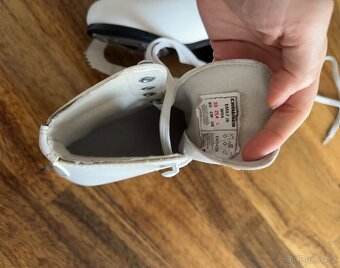 Dívčí lední brusle 33 - 2