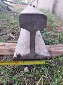 Ocelový "I" profil dl. 2,2m - vhodné pro překlad - 2