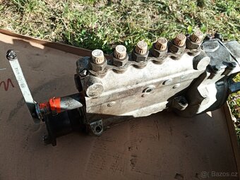 Vstřikovací čerpadlo Praga V3S - 2