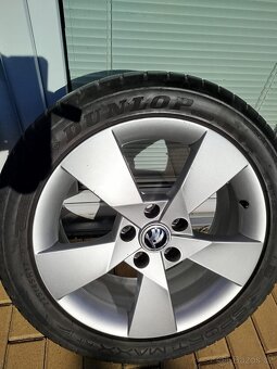ALU KOLA ŠKODA R17 5 × 112 - LETNÍ PNEU DUNLOP 225/45 R 17 - 2