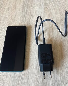 Mobilní telefon - 2