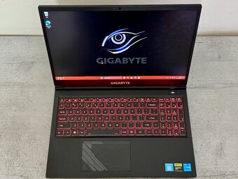 HERNÍ NOTEBOOK GIGABYTE RTX 4060 [ZÁRUKA] - 2