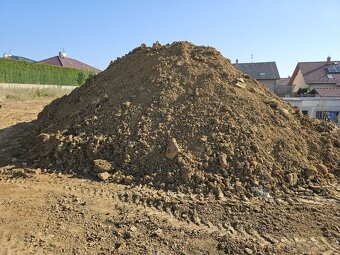 Hlína / zemina za odvoz - 2