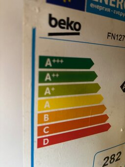 Prodám monoklimatickou chladničku Amica, mrazák a el. Sporák - 2