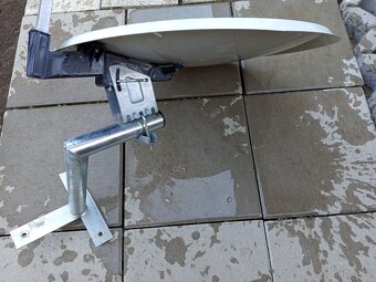 Parabola + držák satelitu - 2