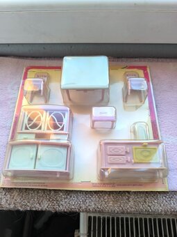 Retro hračky-Nábyteček pro panenky - 2