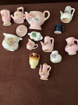 Polička a miniatury - 2