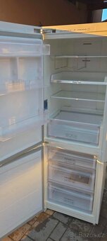 Lednice s mrazakem Samsung No Frost - 2