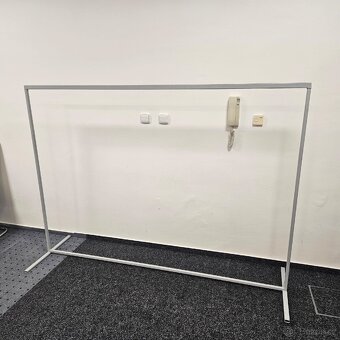 PRODAM STOJANY NA OBLECENI - 2