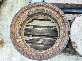 Kanalizační poklop - 2