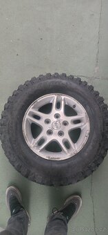 245/70 r16 - 2