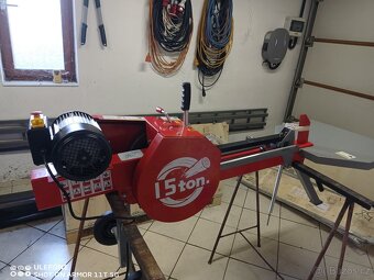 Kinetická štípačka dřeva 15T - 2