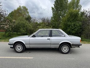 BMW E30 325e - coupe - 2