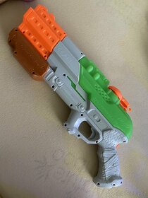 vodní pistol nerf zombie strike - 2