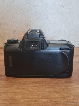 Nikon F65 - 2