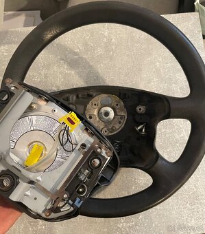 Golf 4 volant - 2