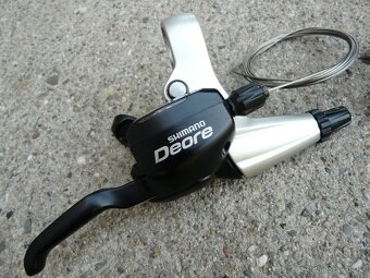 Shimano Deore 3x9 Dual Control páky - 2