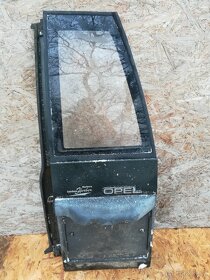 Opel Monterey zadní dveře - 2