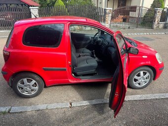 Toyota Yaris 3dveřová 2004 - 2