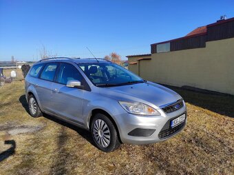 Prodám FORD FOCUS Kombi 2010 benzín - 2